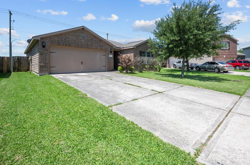 7127 Acacia Ln, Baytown TX  77521-7025 exterior