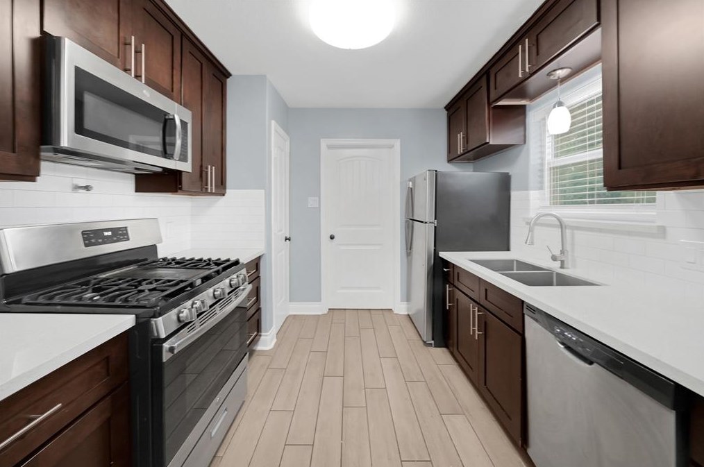 1803 Lockwood Dr, Houston TX  77020-4707 exterior