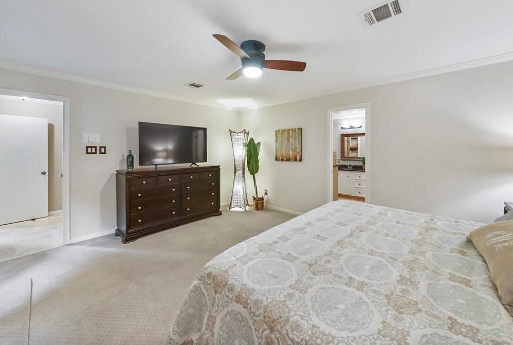 12502 Rocky Knl Dr, Houston TX  77077-5835 exterior