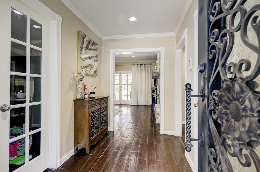 4938 Dumfries Dr, Houston, TX 77096