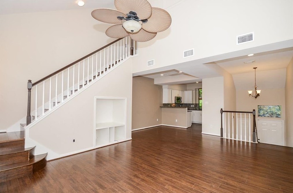 737 Davis Rd, League City, TX 77573