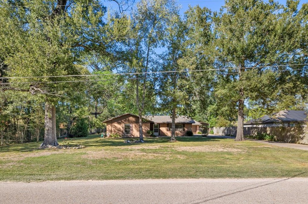 22915 Community Dr, Roman Forest, TX 77357-8011