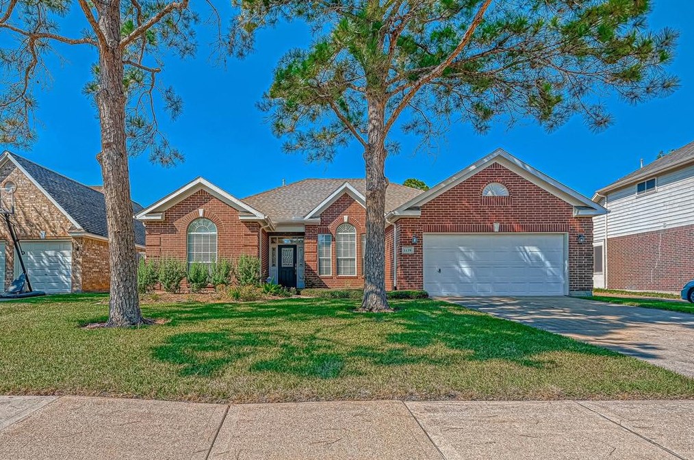 1139 Knoll Crest Ct, Sugar Land, TX 77479-6259
