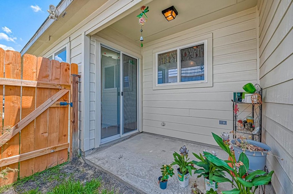 3427 Barkers Xing Ave, Houston TX  77084-7633 exterior