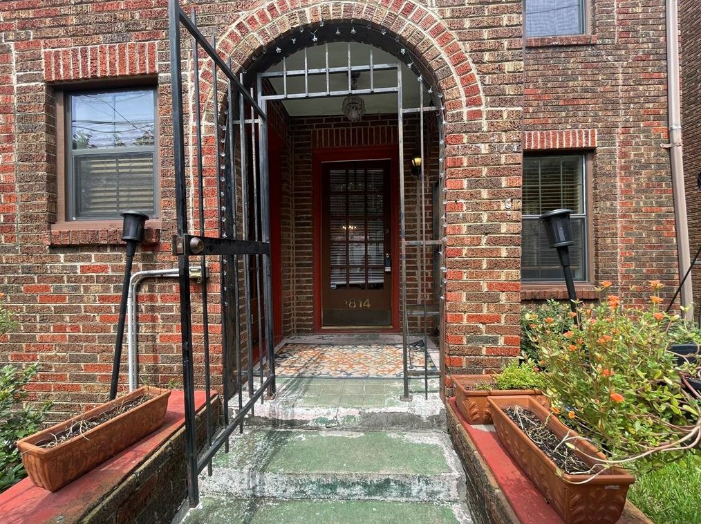 1814 Stanford #a, Houston, TX 77006