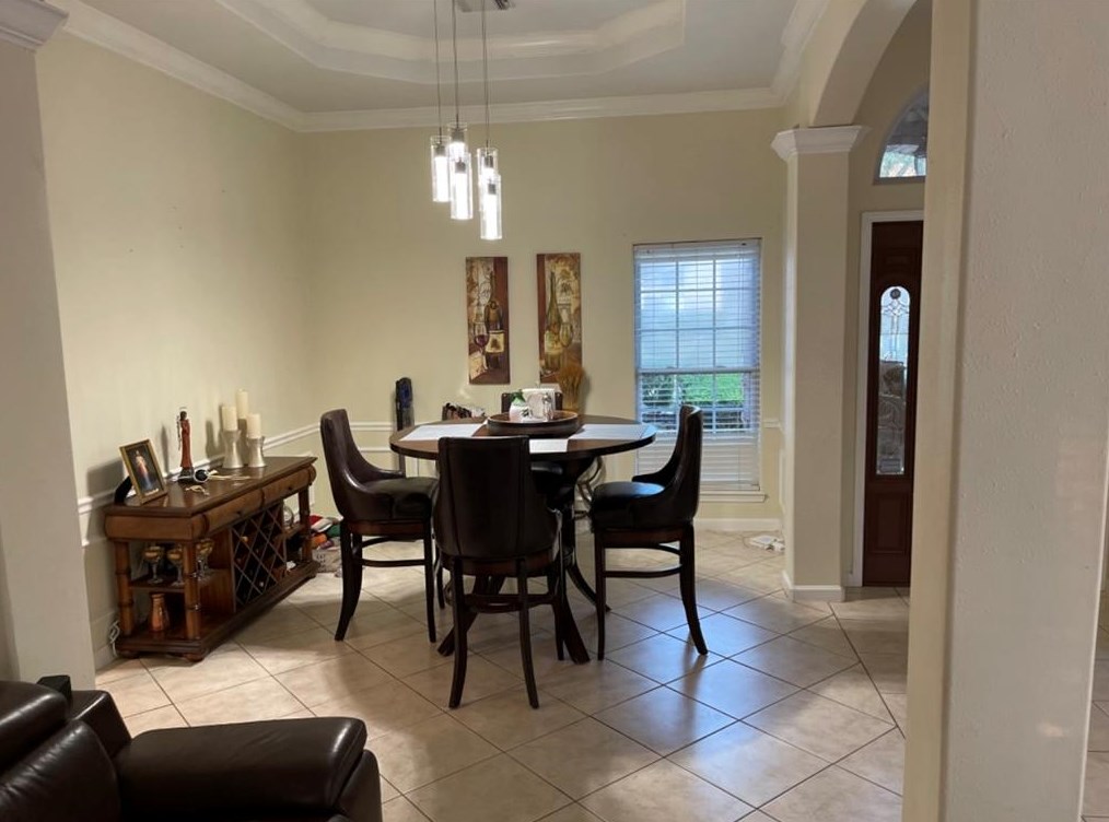8110 Pine Green Ln, Humble, TX 77346
