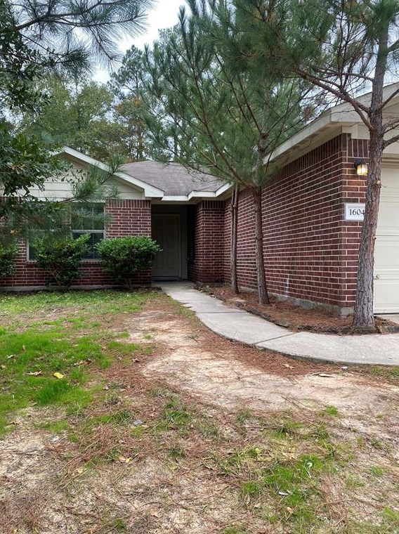 1604 Leafhopper Ln, Conroe, TX 77301