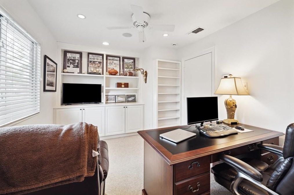 14214 Chadbourne Dr, Houston TX  77079-6525 exterior
