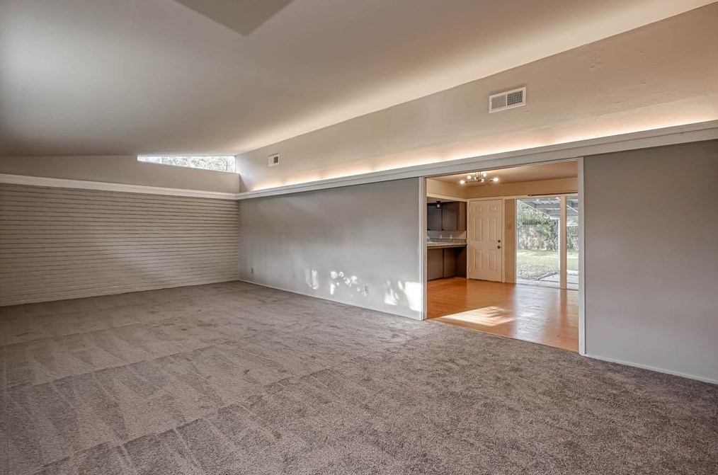 518 Gingham Dr, Houston, TX 77024