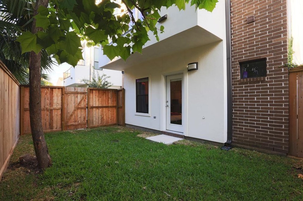 5210 Rose St Unit C, Houston, TX