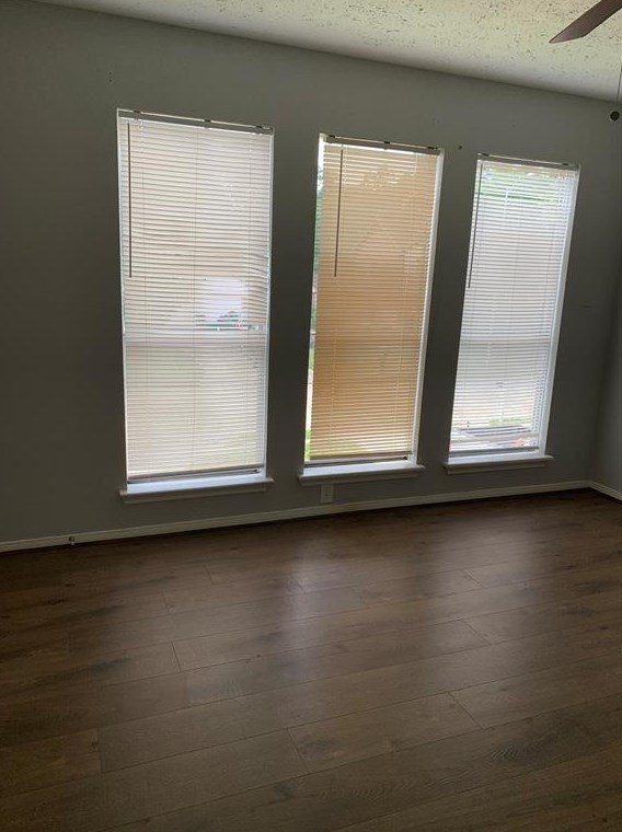 12915 Crystal Cove Dr, Houston TX  77044-1801 exterior
