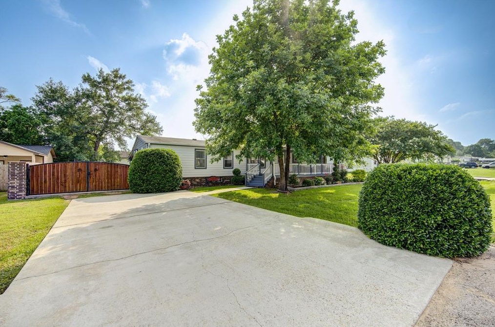 194 Carmen Blvd, Conroe, TX 77306-6741