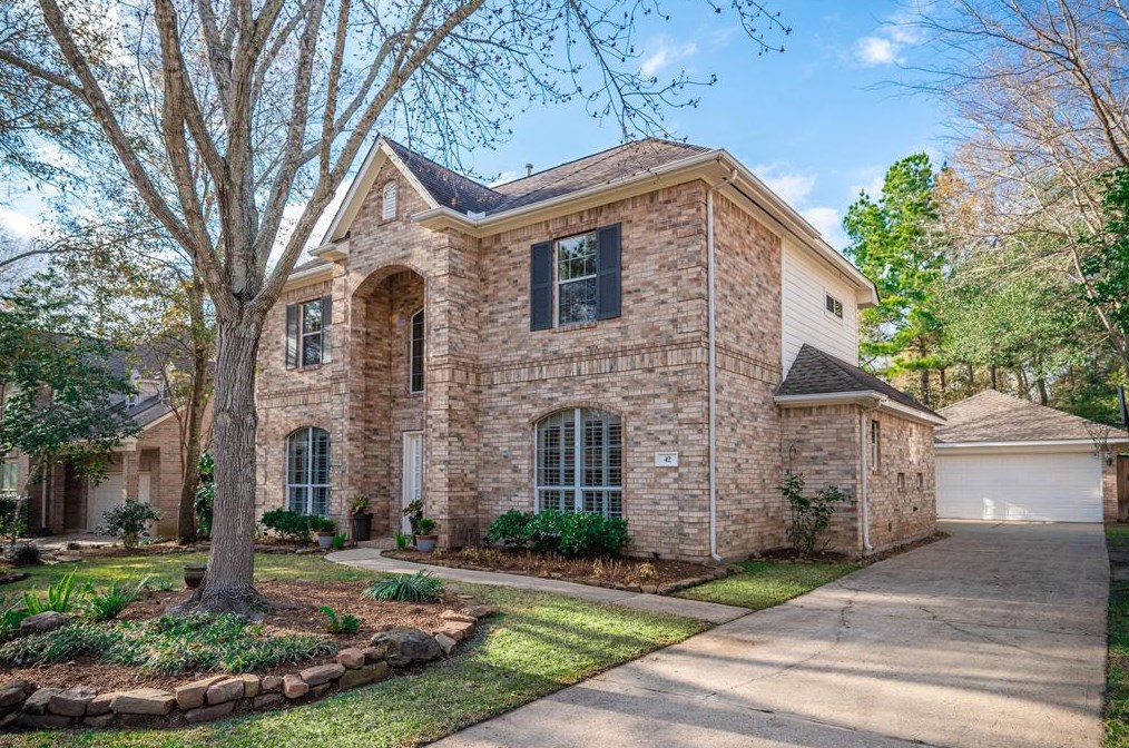 42 Goldenvine Cir, Spring, TX 77382-5305