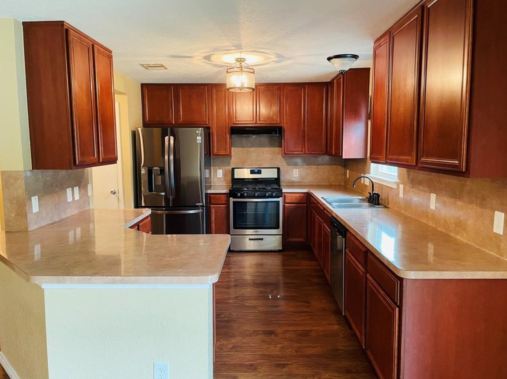 7343 Liberty Tree Ln, Houston TX  77049-3998 exterior