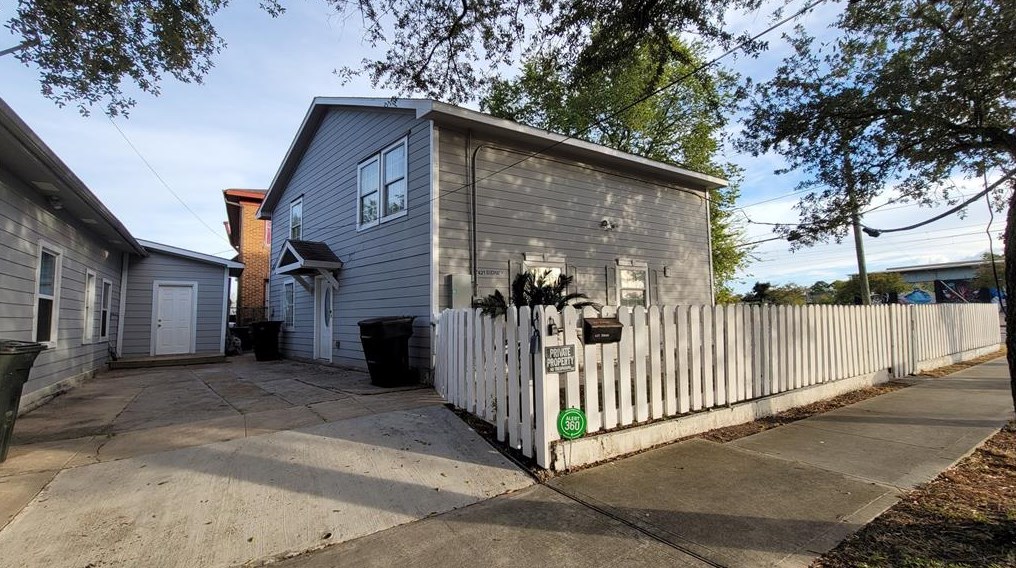 421 Sidney #1/2, Houston, TX 77003