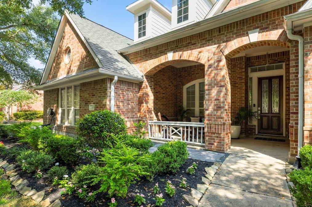 903 Lake Grayson Dr, Katy, TX 77494