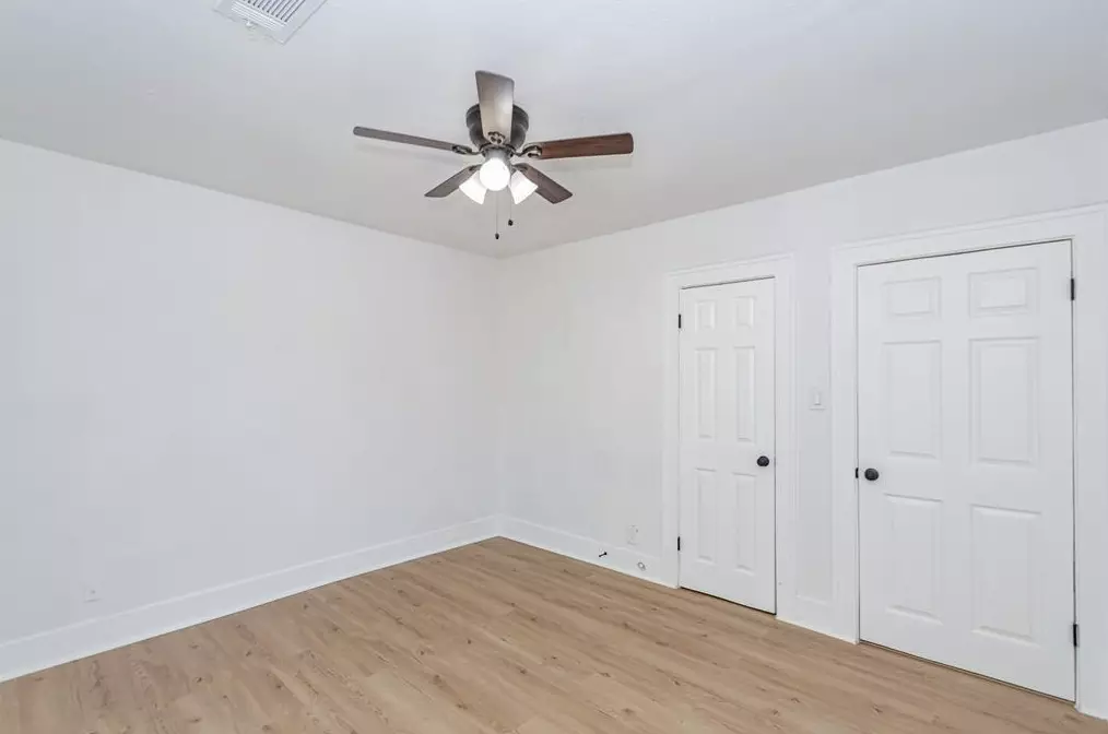 502 Jones St, Baytown TX  77520-4037 exterior
