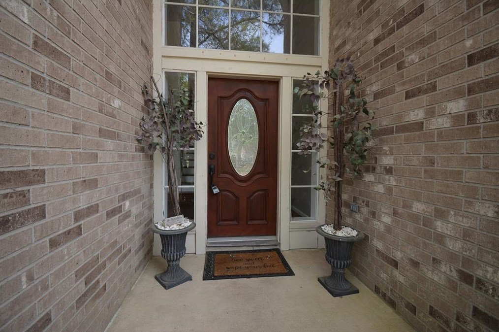15 Larks Aire Pl, Spring TX  77381-6447 exterior