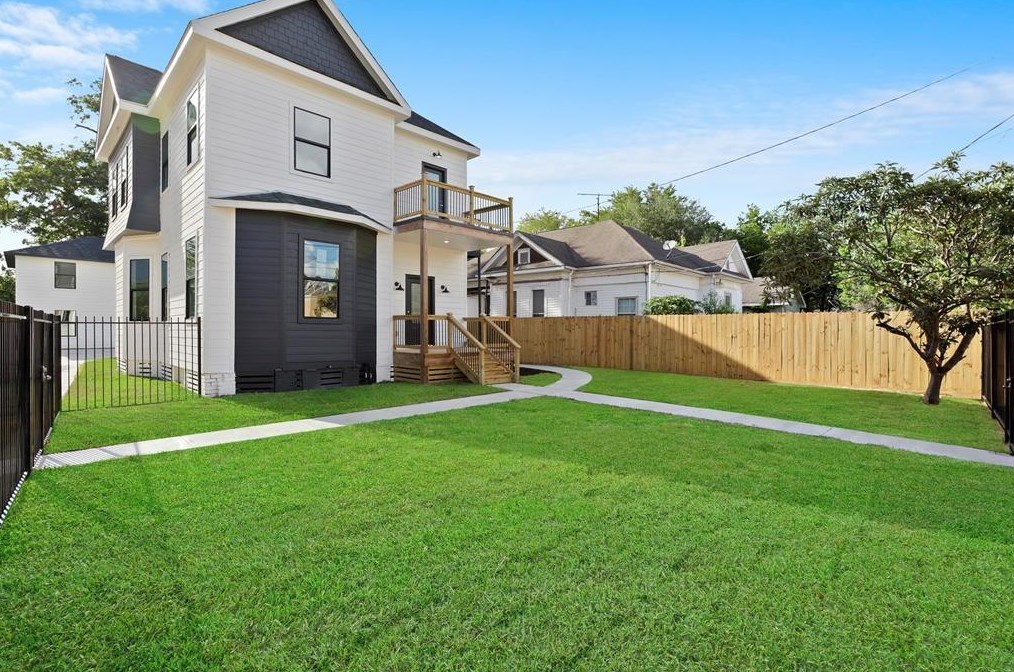 310 Delmar St #a, Houston, TX 77011