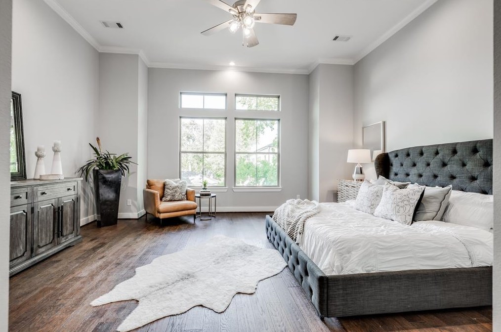 304 27 St, Houston TX  77008-2130 exterior