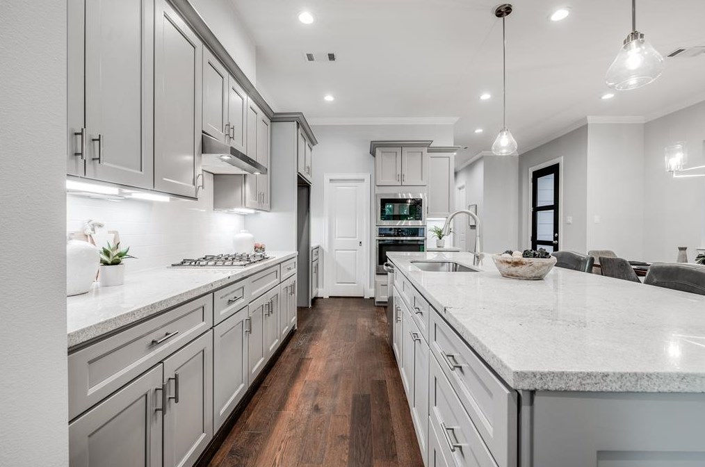 304 27th St, Houston TX  77008-2000 exterior