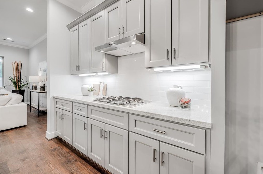 304 27 St, Houston TX  77008-2130 exterior