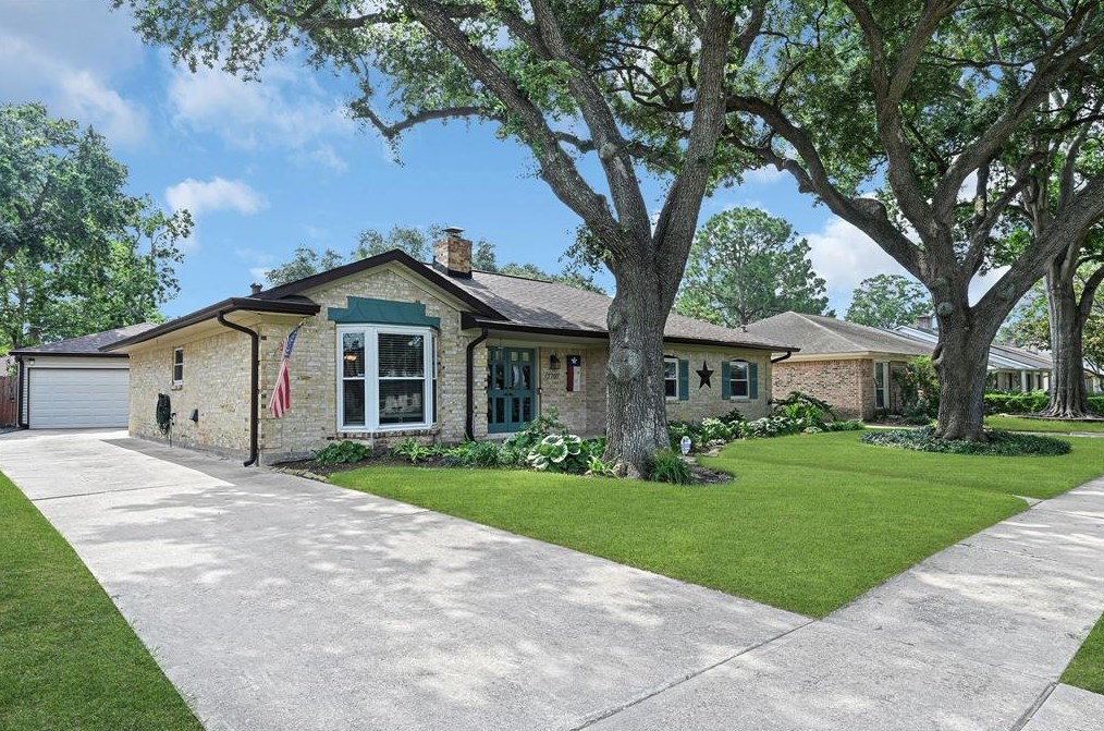 7707 Colony St, Houston, TX 77036-6009