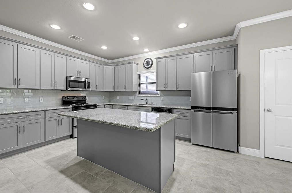 4609 Clover St, Houston TX  77051-2724 exterior