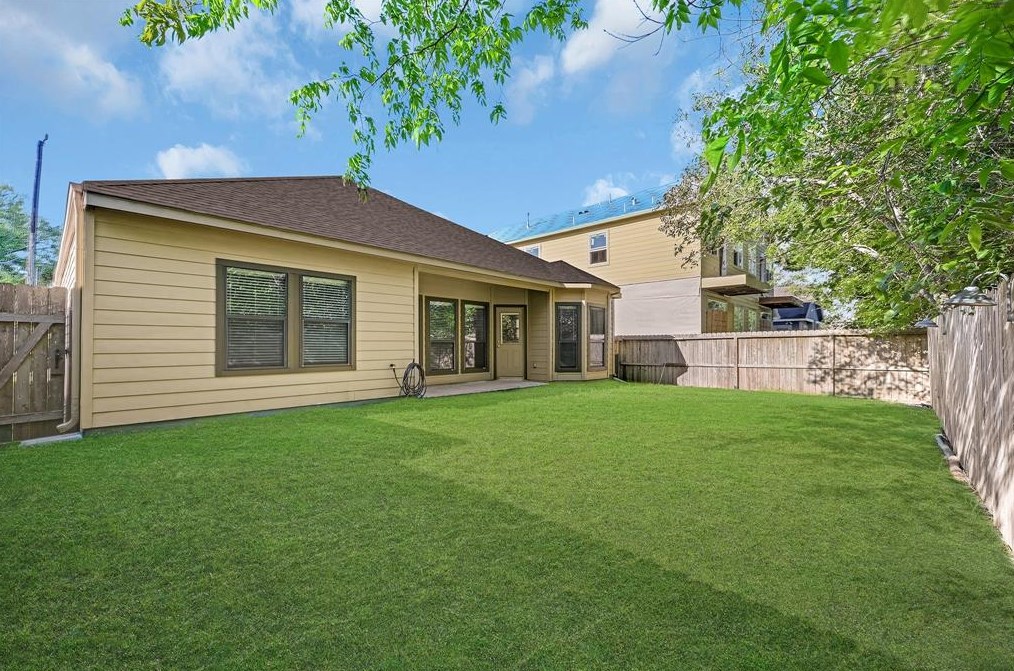 4609 Clover St, Houston TX  77051-2724 exterior