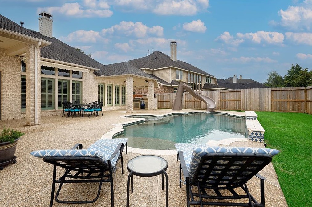 13527 Delwood Spg Ln, Houston TX  77044-1378 exterior