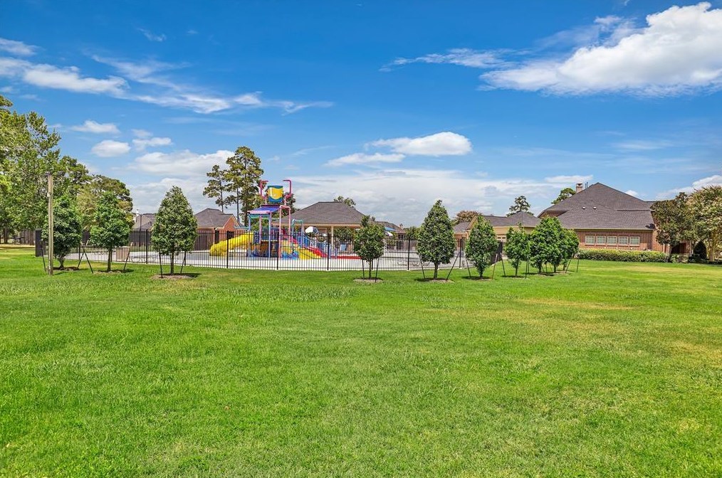 13527 Delwood Spg Ln, Houston TX  77044-1378 exterior