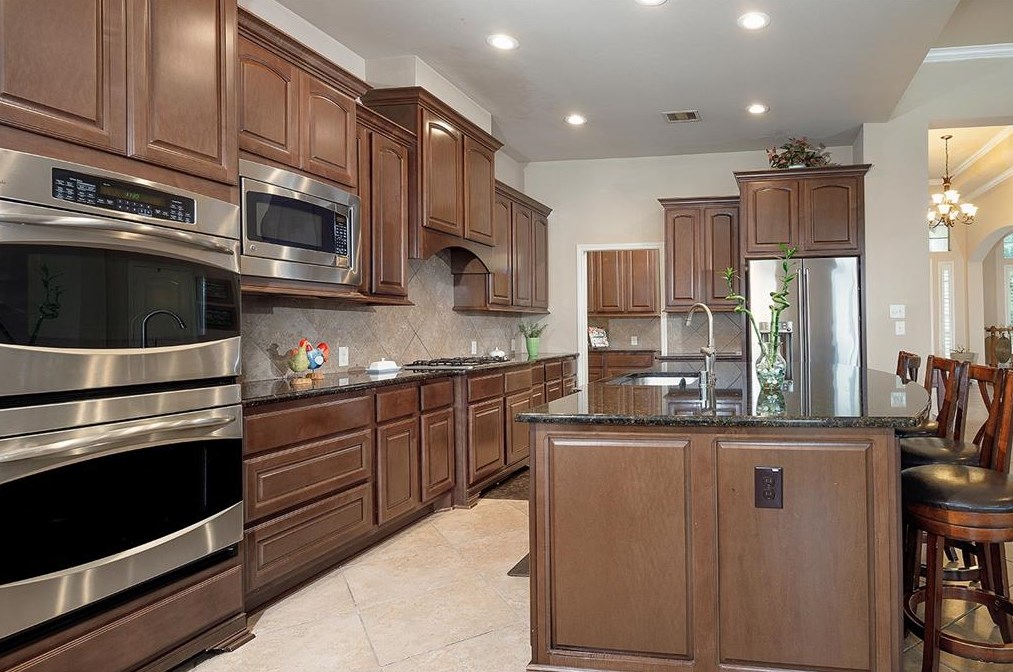 13527 Delwood Spg Ln, Houston TX  77044-1378 exterior