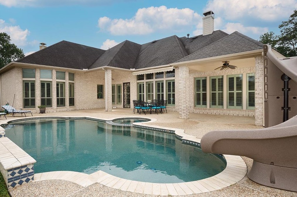 13527 Delwood Spg Ln, Houston TX  77044-1378 exterior
