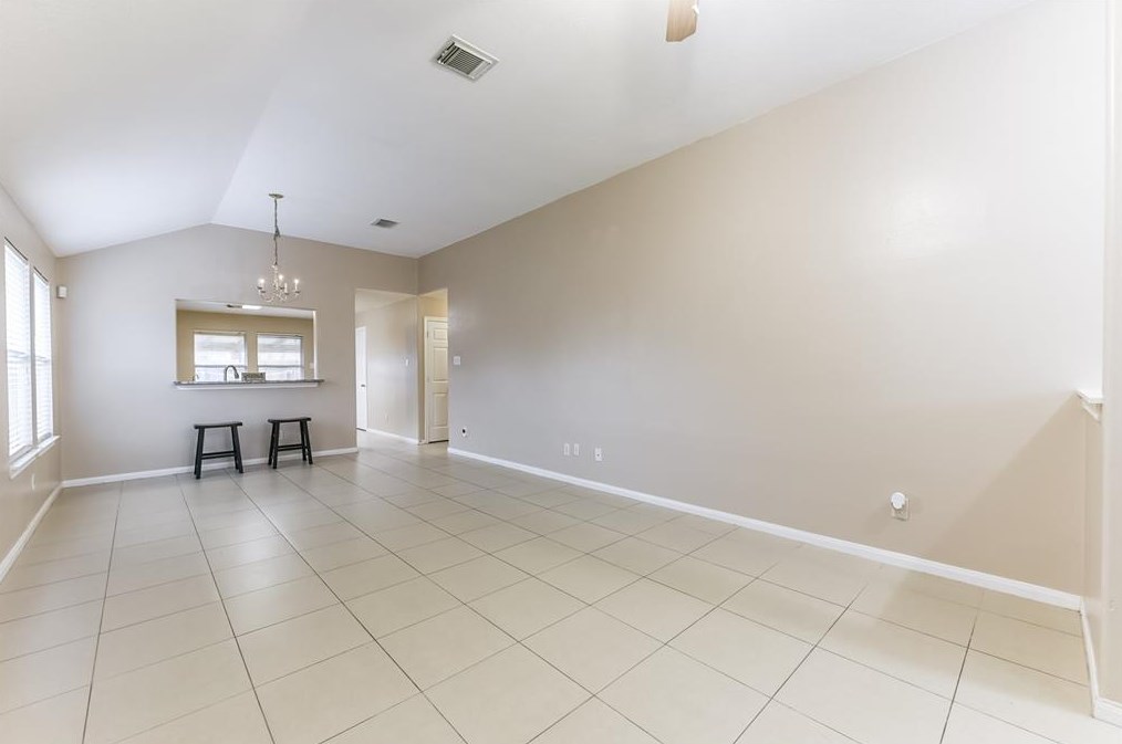 8322 Kingsbridge Meadow Dr, Houston TX  77083-7343 exterior
