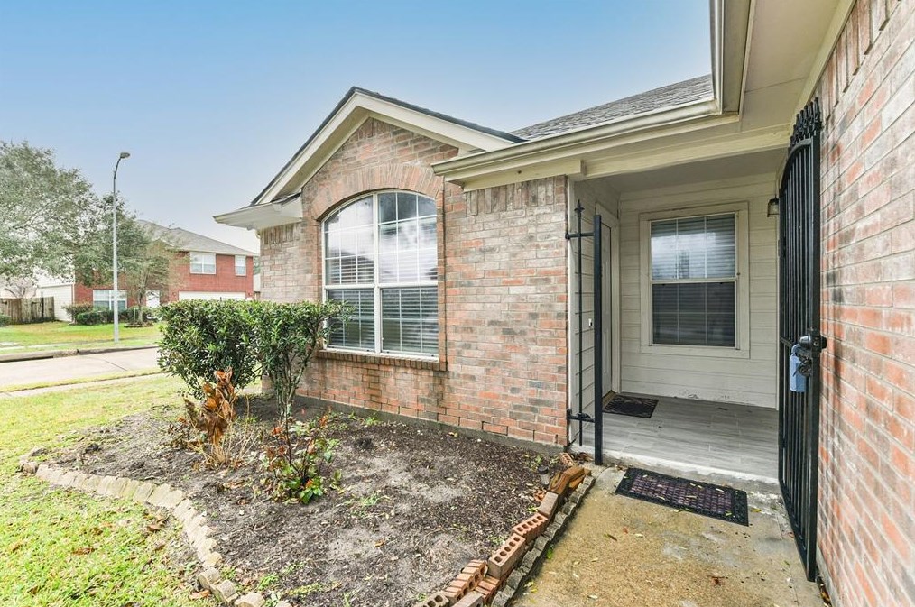 8322 Kingsbridge Meadow Dr, Houston, TX 77083