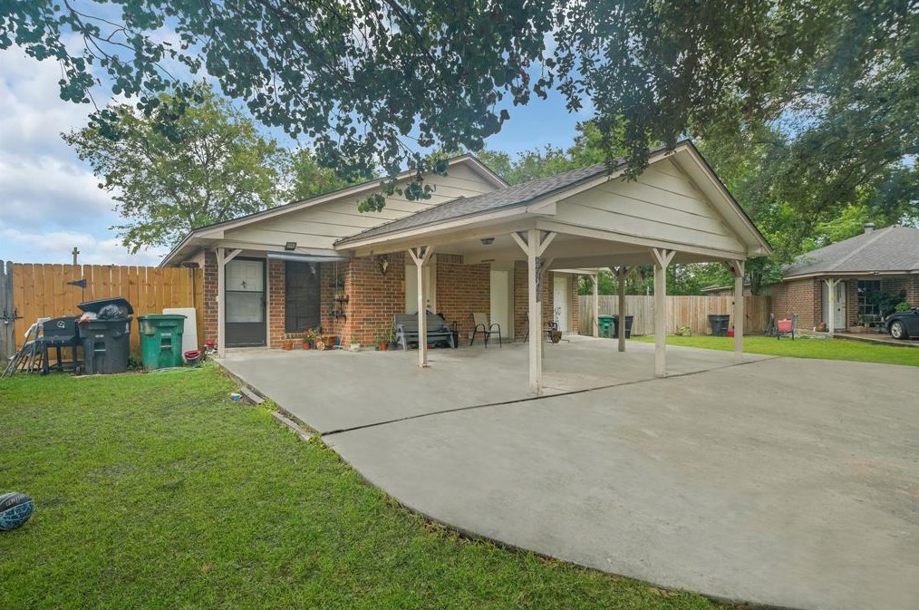 5707 Cripple Brook Ct, Houston, TX 77017-5918
