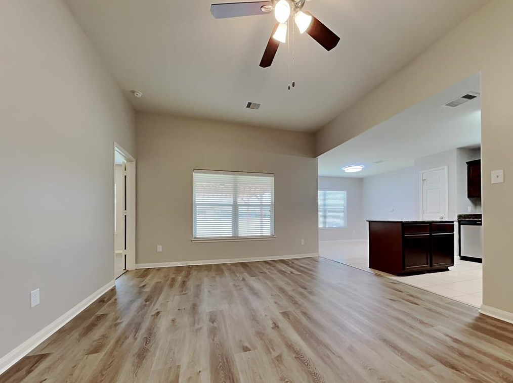 38218 S Lost Creek Blvd, Magnolia, TX 77355