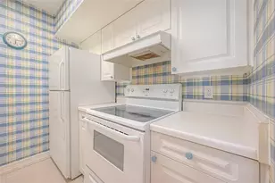 2121 Fountain View Dr, Houston, TX 77057 - Photo 8