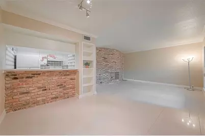 2121 Fountain View Drive #22, Houston, TX 77057 - Photo 2