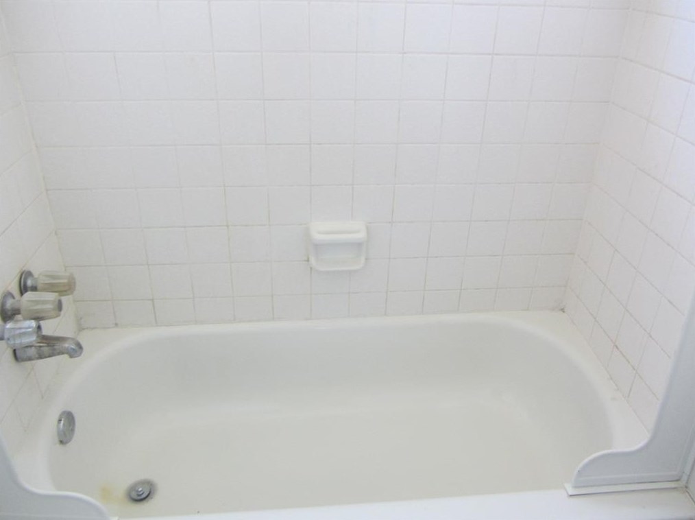 5810 Twisted Pine Ct, Houston TX  77039-6417 exterior