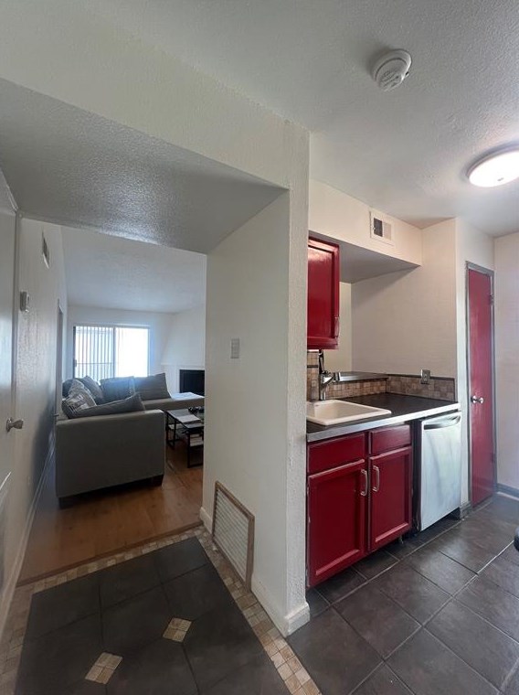 10075 Westpark Dr Apt 9, Houston, TX 77042