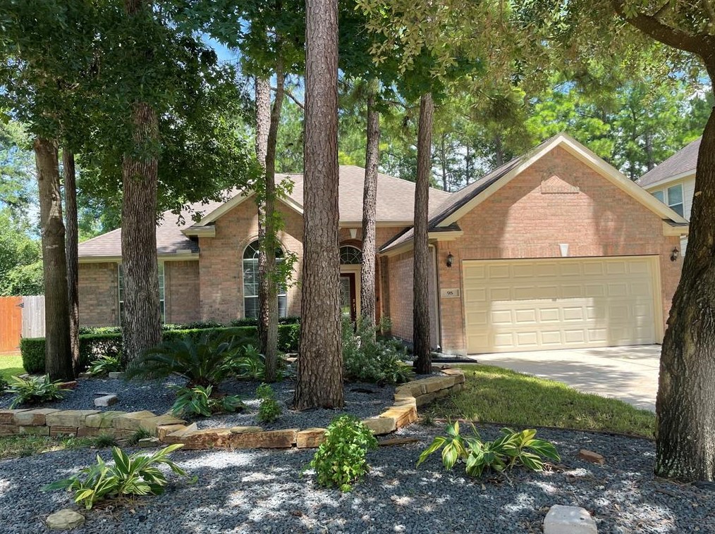 98 Archwyck Cir, Spring, TX 77382-2404