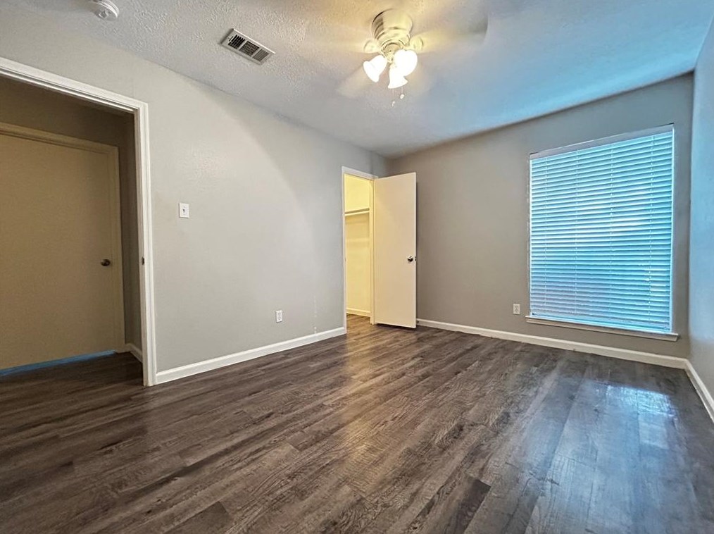 11211 Sageberry Dr, Houston TX  77089-2102 exterior