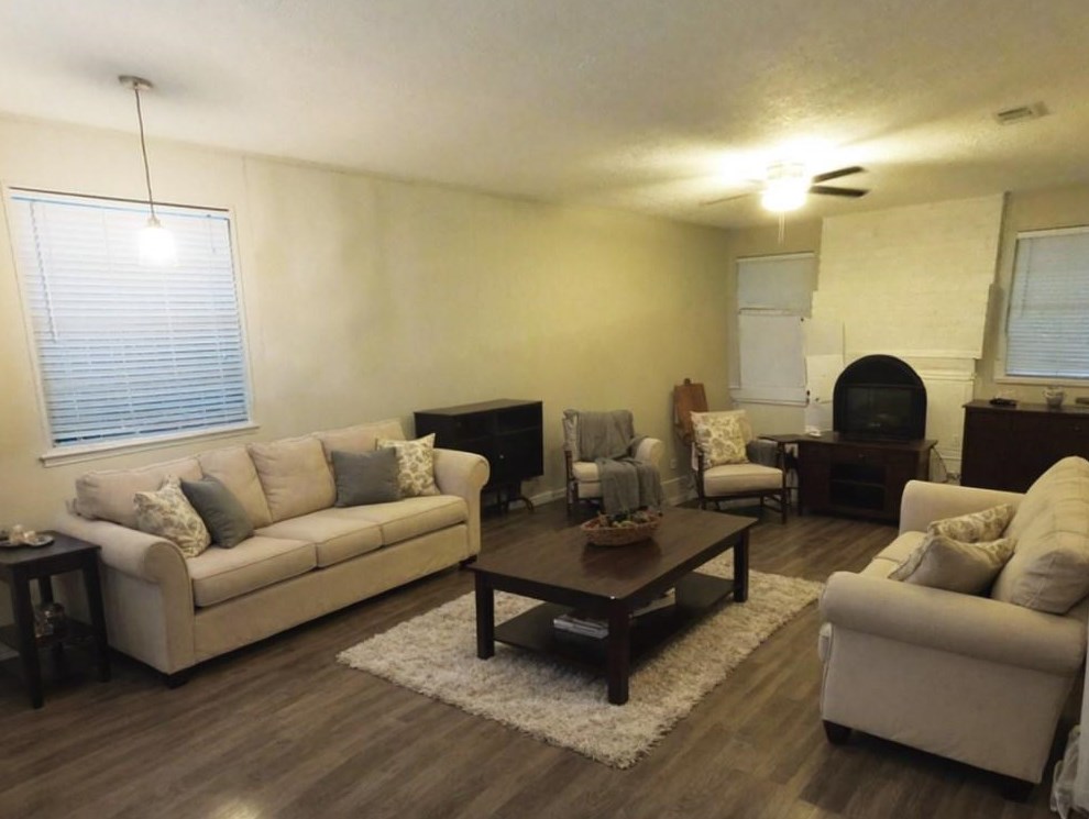 11211 Sageberry Dr, Houston TX  77089-2102 exterior