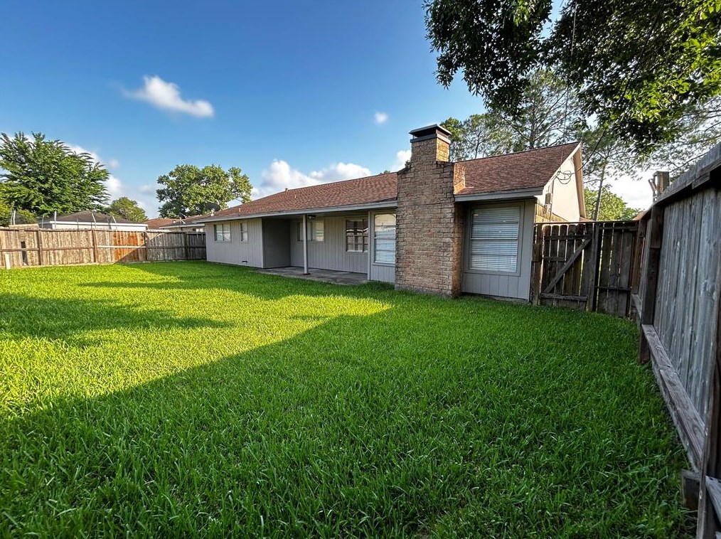 11211 Sageberry Dr, Houston TX  77089-2102 exterior