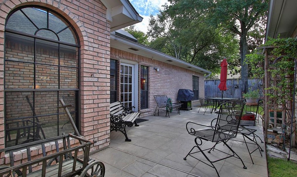 14103 Muirfield Vlg, Houston TX  77069-1753 exterior