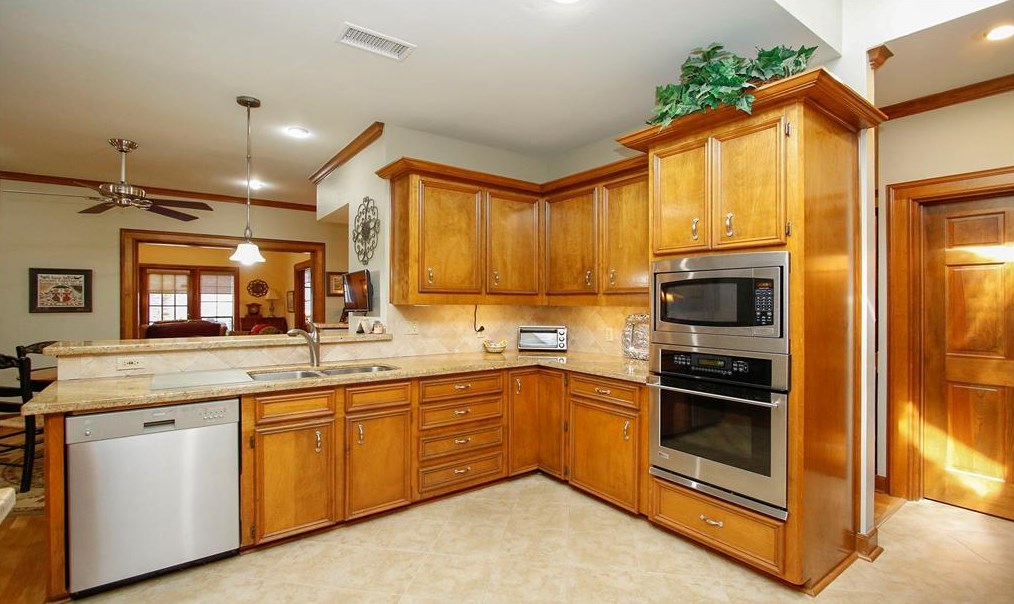 14103 Muirfield Vlg, Houston TX  77069-1753 exterior