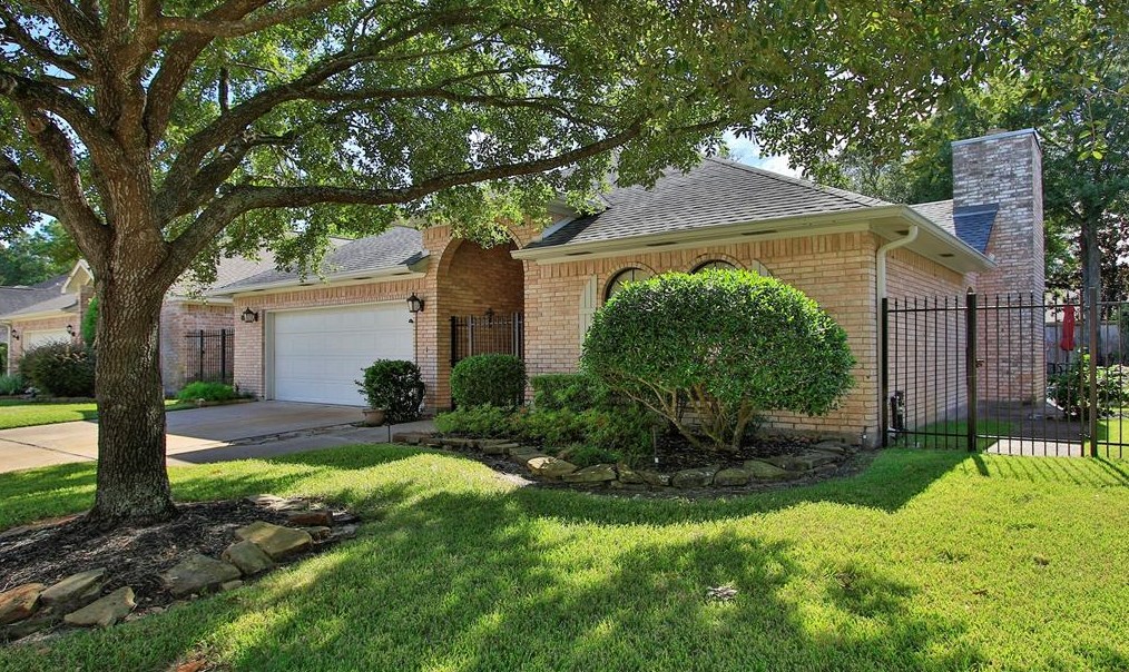 14103 Muirfield Vlg, Houston TX  77069-1753 exterior