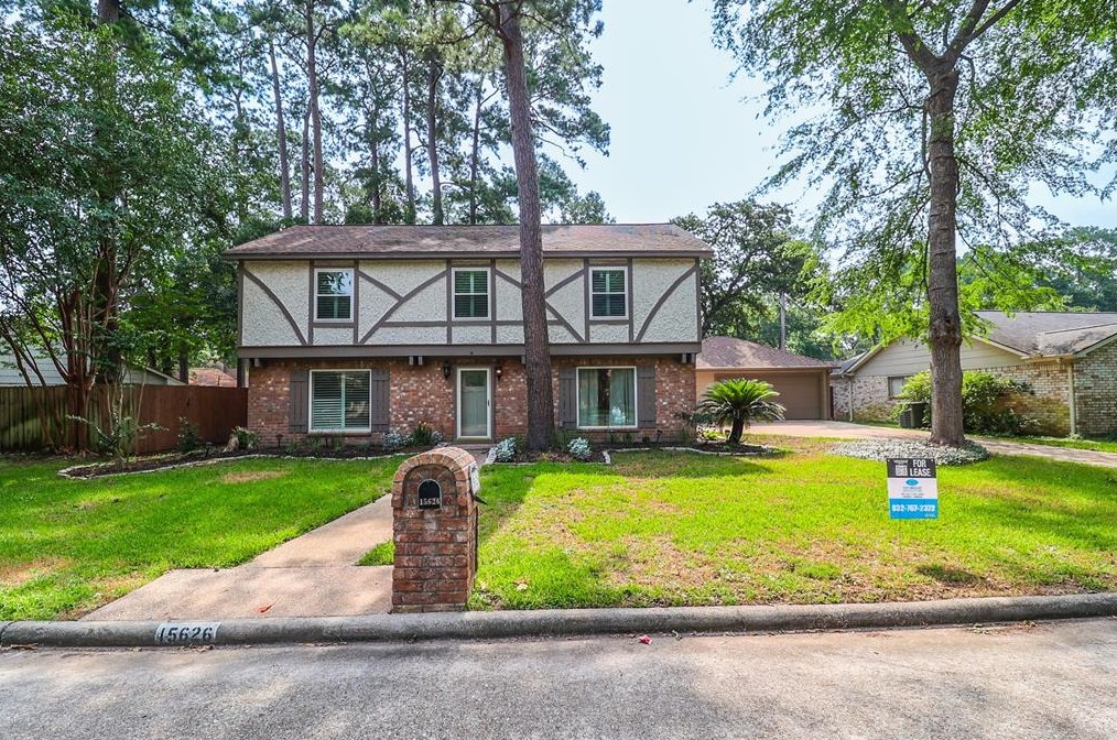 15626 Canterbury Forest Dr, Tomball, TX 77377-8717