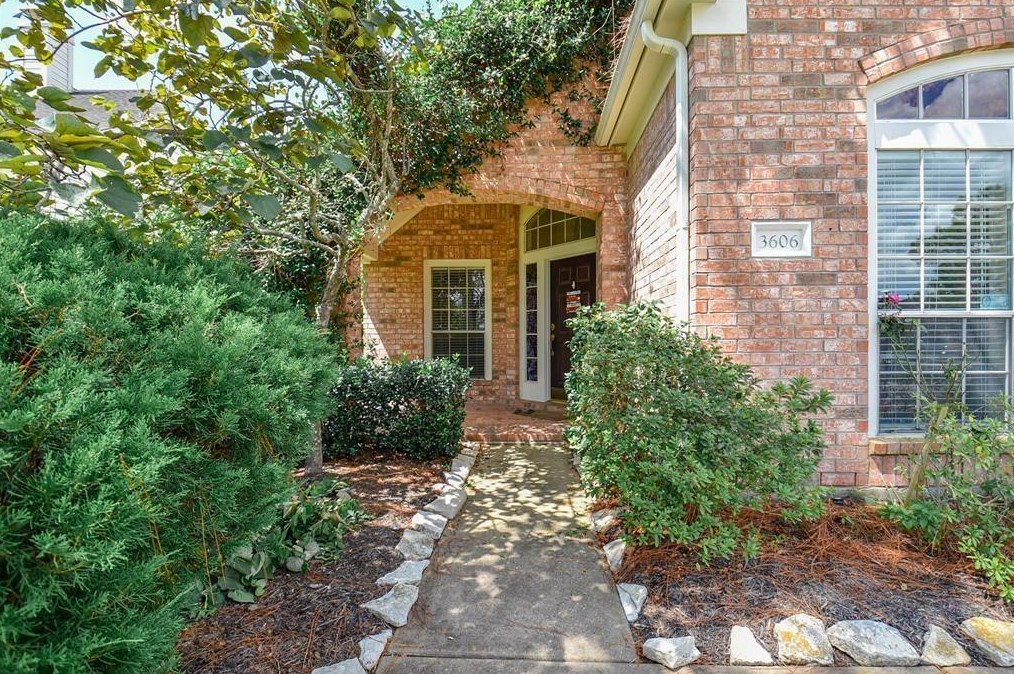 3606 Chesapeake Ct, Pearland, TX 77584